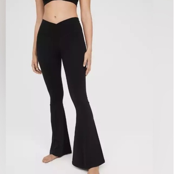 Aerie Real Me High Waisted Crossover Super Flare Legging size xsp - Picture 1 of 6